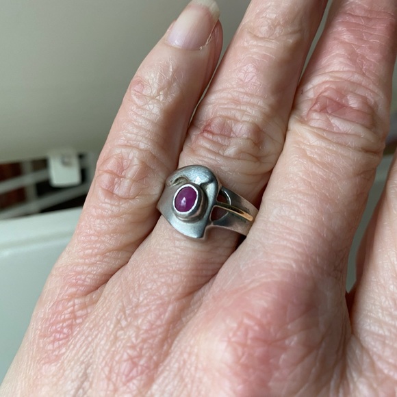 Very unique silver ring - Picture 3 of 3